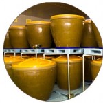 陶甕で発酵・熟成